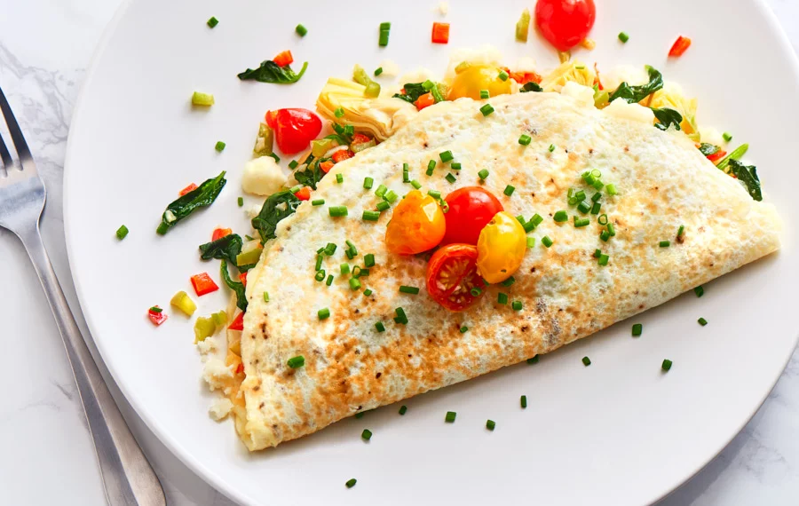 Omelette Gourmet + ( jugo, postre y cafe)