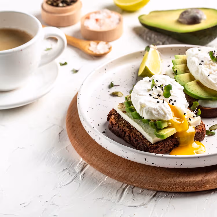 Avocado mas cafe
